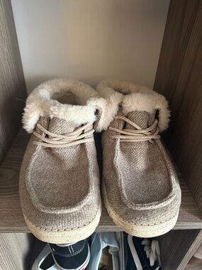 Hey Dude Womens High Tops